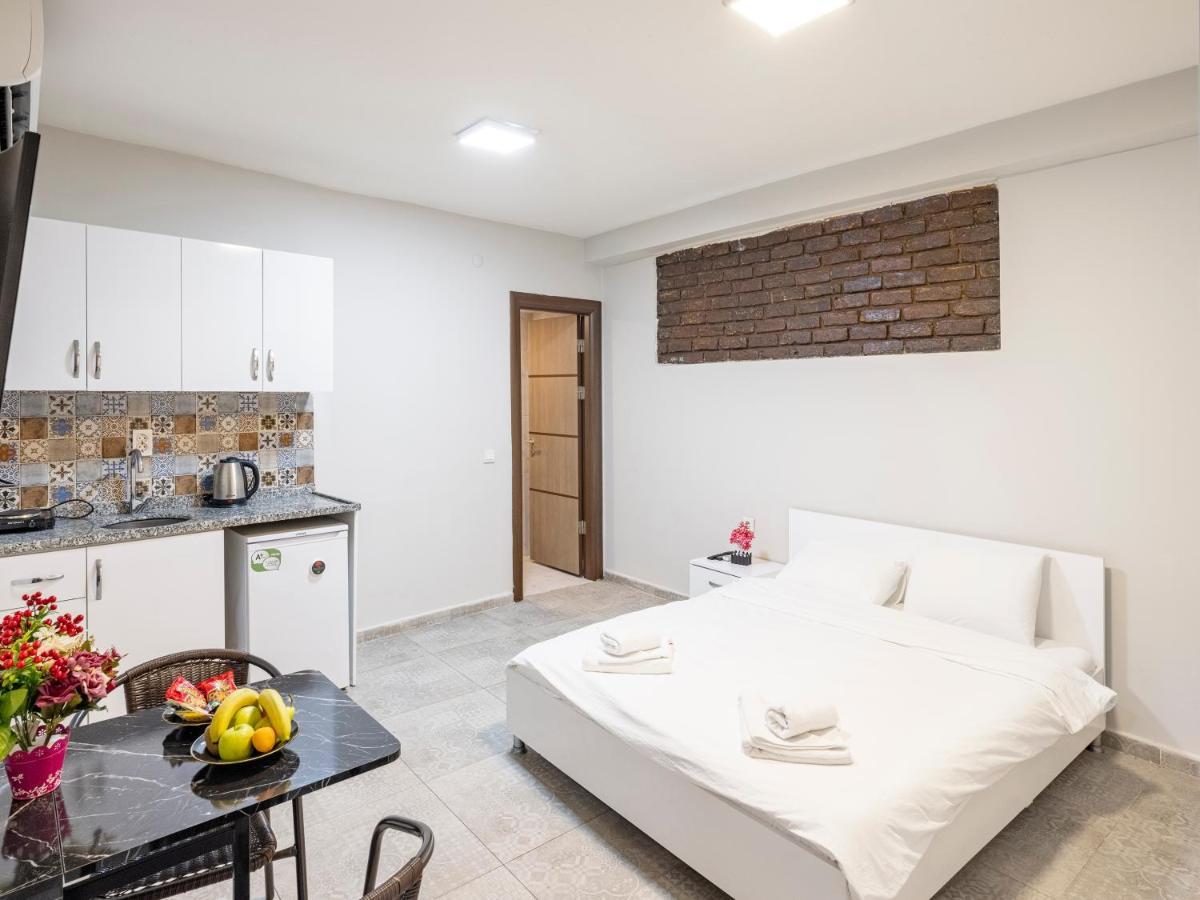 The Red Tent Suite 88 Истанбул Екстериор снимка