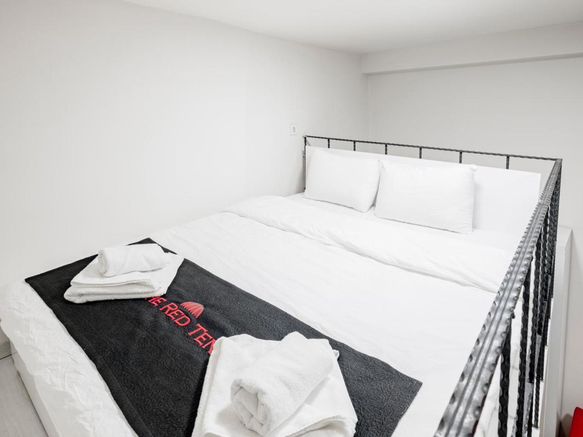 The Red Tent Suite 88 Истанбул Екстериор снимка